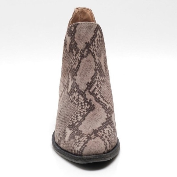 FREE PEOPLE- Leather Charm Double V Boot Snake Print, NEW - Picture 7 of 7